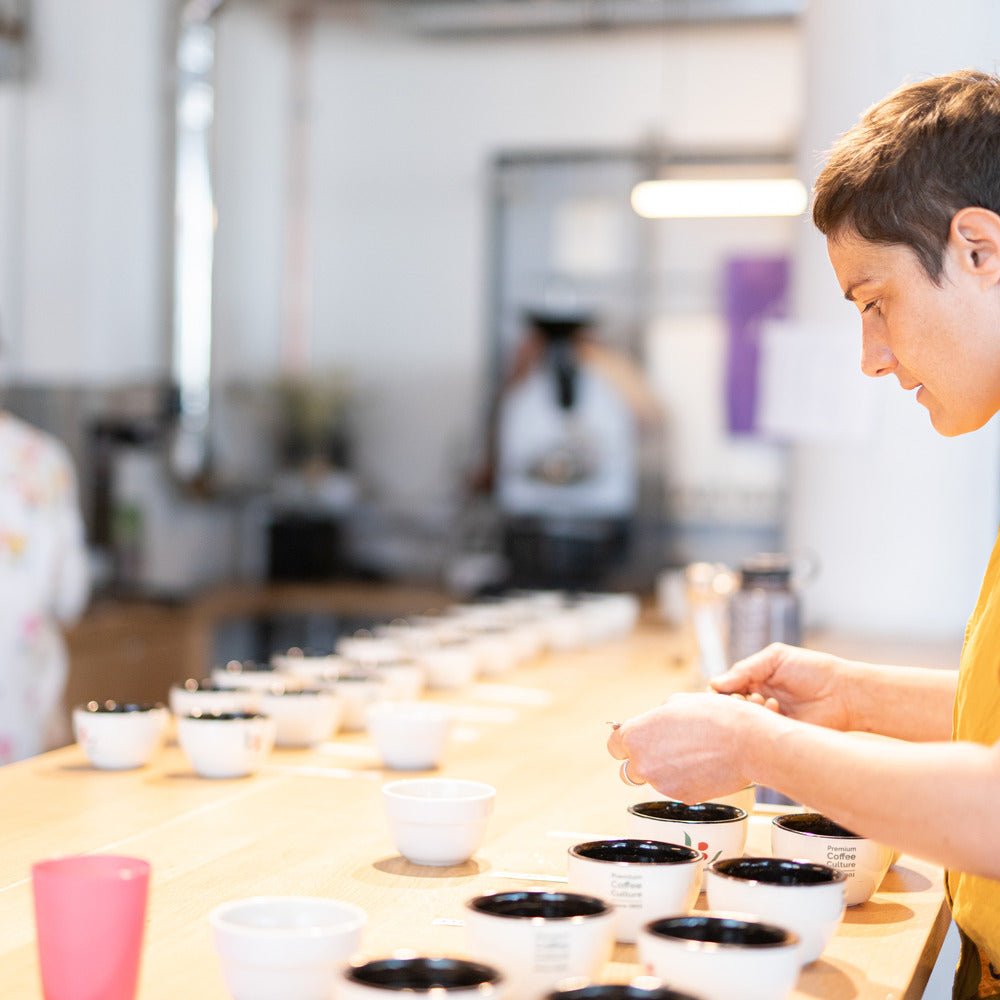 19grams-public-cupping-kaffee-tasting-bei-19grams-alex-berlin image 1