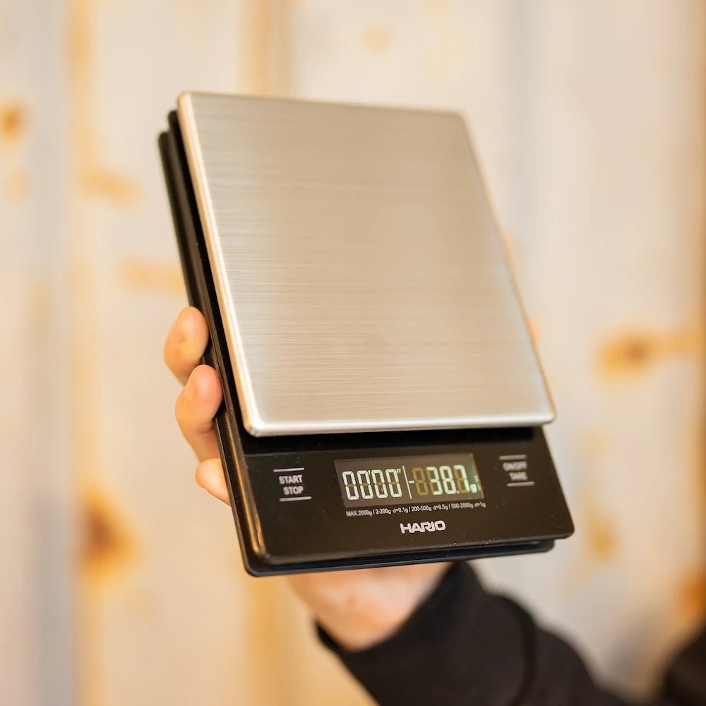 hario-metall-waage-drip-scale-kaffeewaage-0-1-g-mit-timer image 2