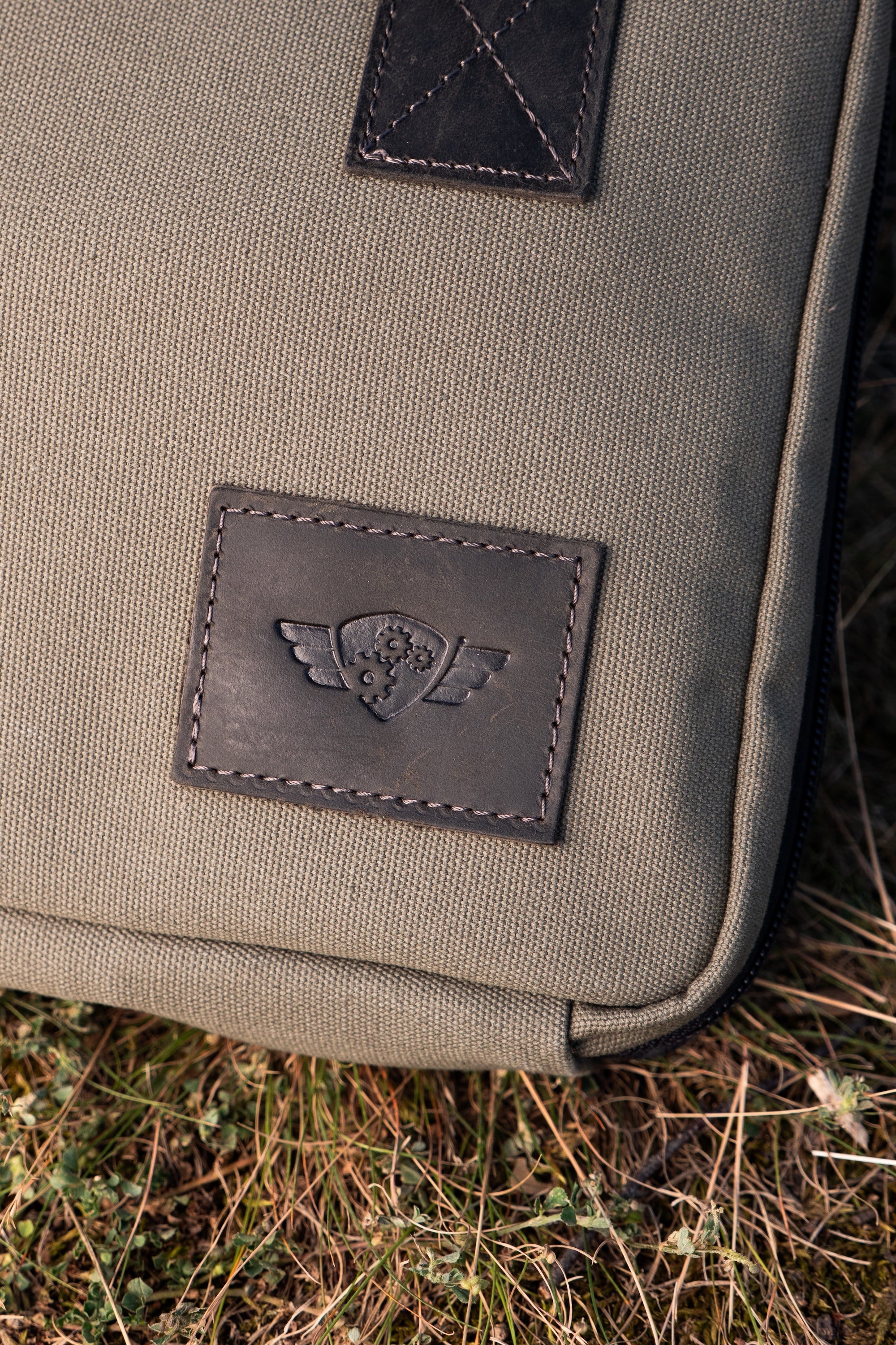 supremo-travel-bag-xl-forest-transporttasche-canvas-leder image 4